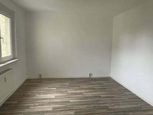 Wohnung zur Miete 407 € 4 Zimmer 88,4 m² 1. Geschoss frei ab 01.11.2026 Kornstraße 14 Oschersleben 39387