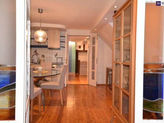 Wohnung zum Kauf 295.000 € 4 Zimmer 3. Geschoss Schmiedgasse Innere Stadt Graz 8010