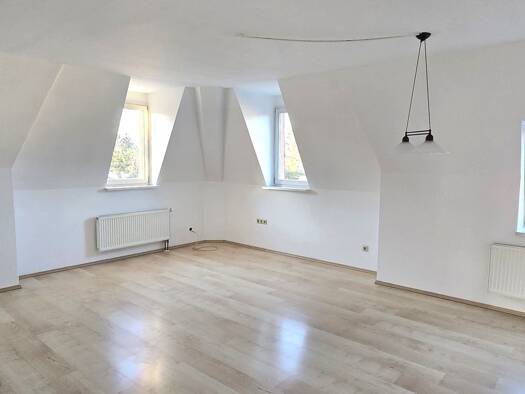 Wohnung zur Miete 795 € 3 Zimmer 79 m² Geschoss 2/3 frei ab sofort Laubegast Dresden 01279