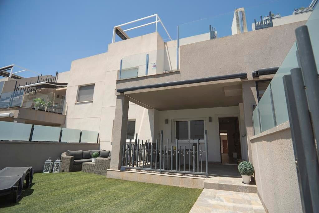 Haus zum Kauf 249.900 € 3 Zimmer 78 m²<br/>Wohnfläche Torrevieja 03180