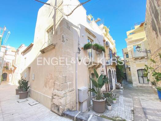Reihenendhaus zum Kauf 330.000 € 2 Zimmer 110 m² Largo della Graziella 12 Siracusa 96100