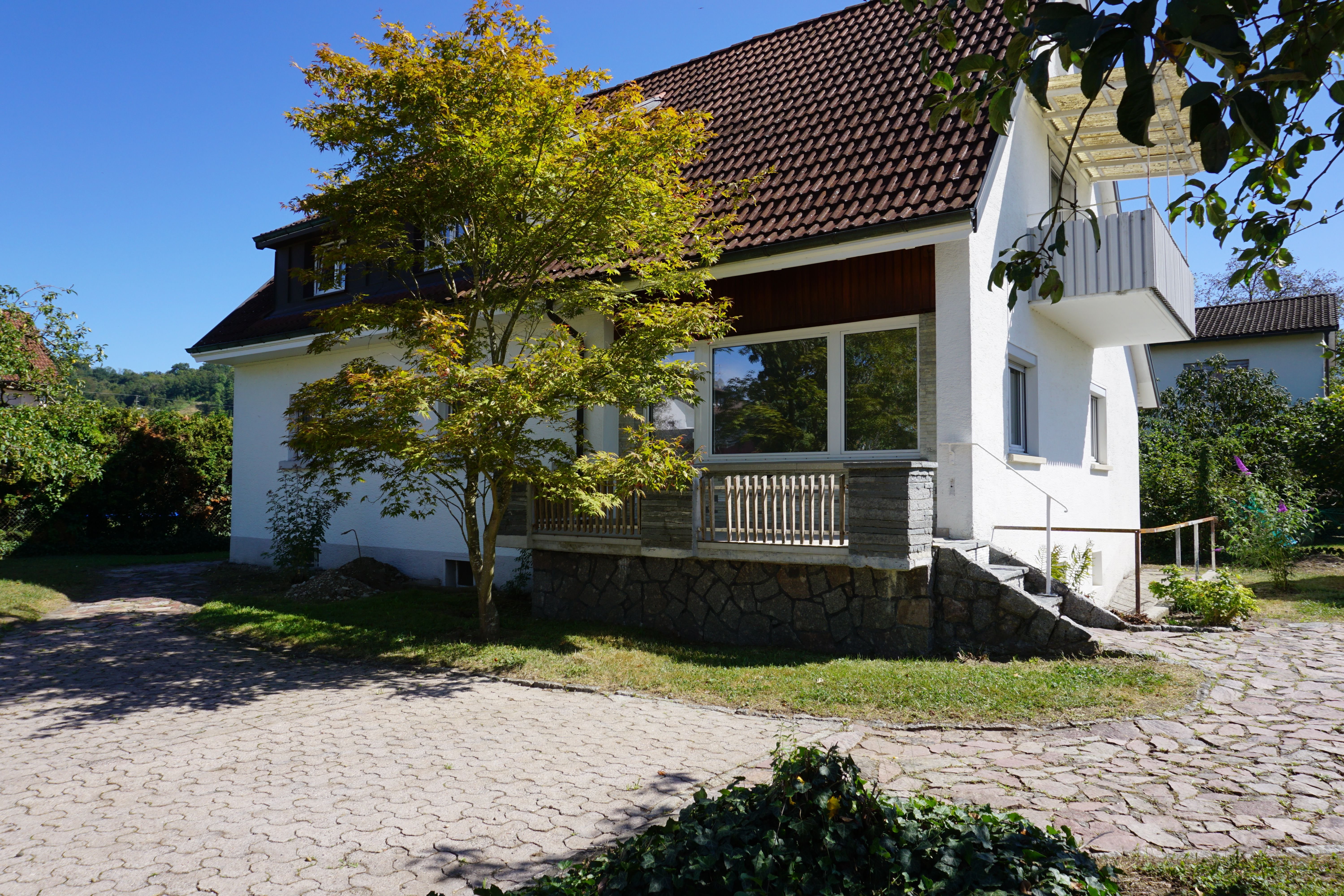 Einfamilienhaus zur Miete 1.550 € 7 Zimmer 155 m²<br/>Wohnfläche 785 m²<br/>Grundstück ab sofort<br/>Verfügbarkeit Schanzstraße 17 Kadelburg Küssaberg 79790