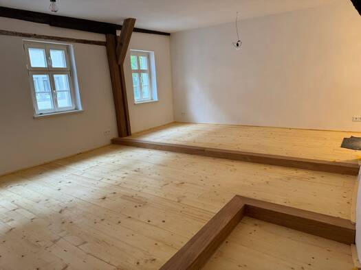 Wohnung zur Miete 1.000 € 6 Zimmer 170 m² Geschoss 1/3 frei ab 15.01.2026 Rothenburg Rothenburg ob der Tauber 91541