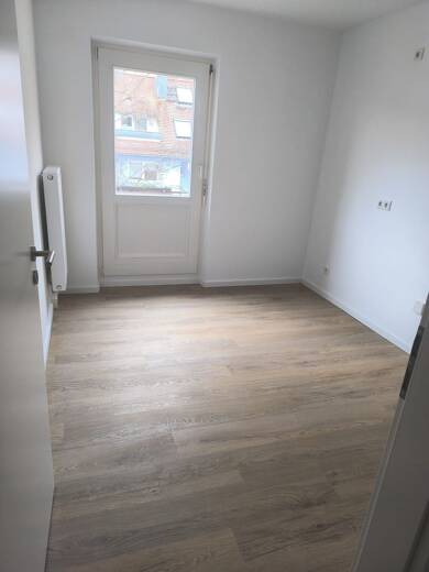 Wohnung zur Miete 815 € 2 Zimmer 69 m² Dachgeschoss, 4. Geschoss frei ab 01.08.2025 Gabelsbergerstraße 31 Galgenhof Nürnberg 90459