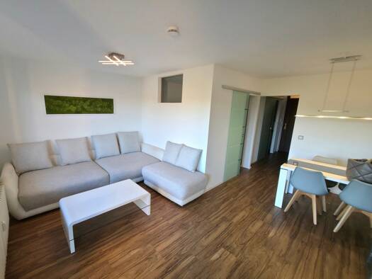 Wohnung zur Miete 750 € 2 Zimmer 40 m² Geschoss 1/3 Backnang 71522