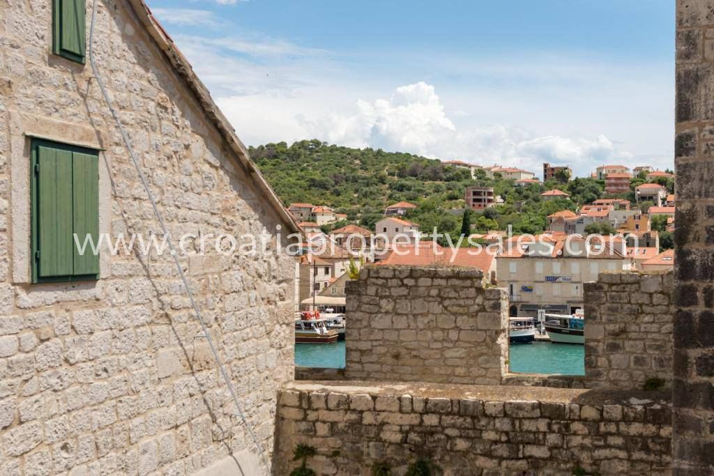 Haus zum Kauf 960.000 € 4 Zimmer 170 m²<br/>Wohnfläche Trogir