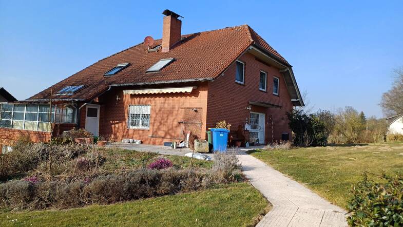 Haus zum Kauf 370.000 € 7 Zimmer 190 m² 1.990 m² Grundstück Speele Staufenberg 34355