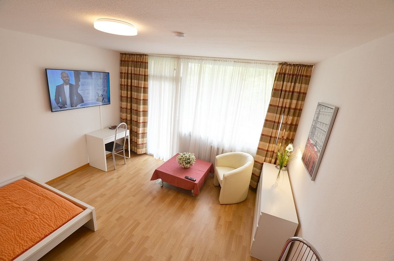 Wohnung zur Miete Wohnen auf Zeit 980 € 1 Zimmer 27 m²<br/>Wohnfläche 01.05.2025<br/>Verfügbarkeit Ostheim Köln 51107