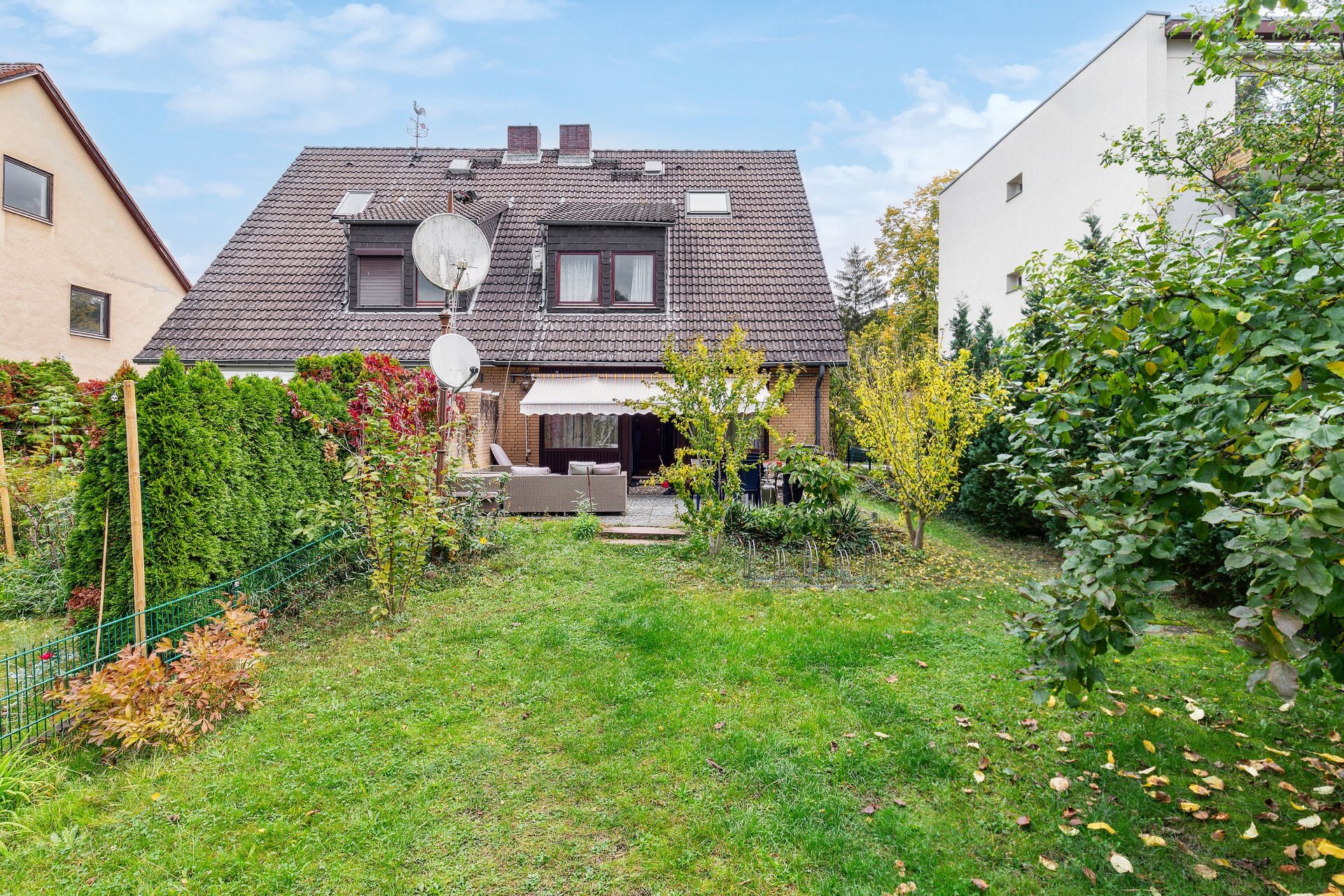 Mehrfamilienhaus zum Kauf 695.000 € 6 Zimmer 130 m²<br/>Wohnfläche 500 m²<br/>Grundstück 01.02.2025<br/>Verfügbarkeit Marienfelde Berlin 12277