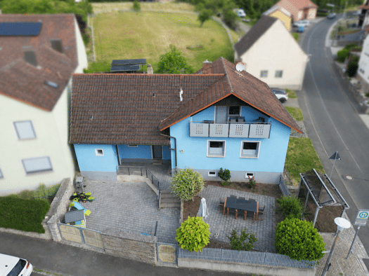 Einfamilienhaus zum Kauf 399.000 € 4 Zimmer 145 m² 2.479 m² Grundstück Tiefenstockheim Seinsheim 97342