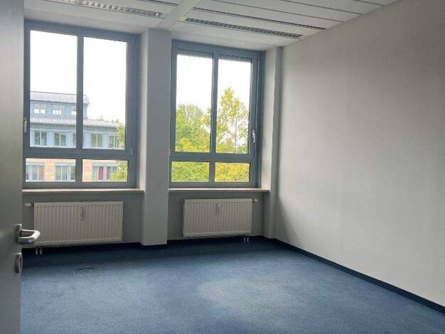 Bürofläche zur Miete provisionsfrei 2.414 € 371 m² Bürofläche Lilienthalstraße Hallbergmoos 85399