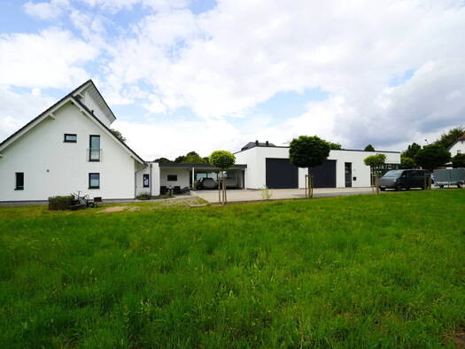 Einfamilienhaus zum Kauf 879.000 € 6 Zimmer 174,9 m² 2.074 m² Grundstück Herrentrup Blomberg / Herrentrup 32825