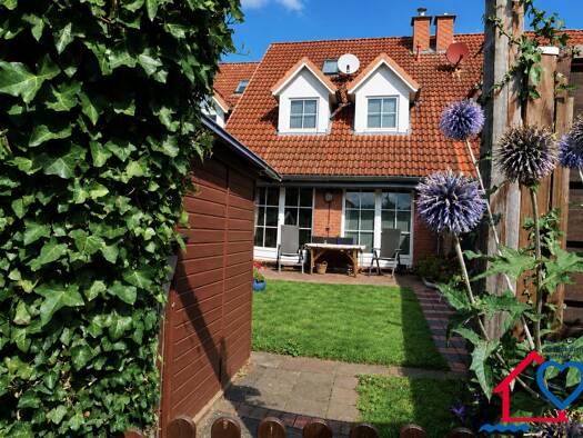 Reihenmittelhaus zum Kauf 339.000 € 4 Zimmer 110 m² 165 m² Grundstück Passade 24253
