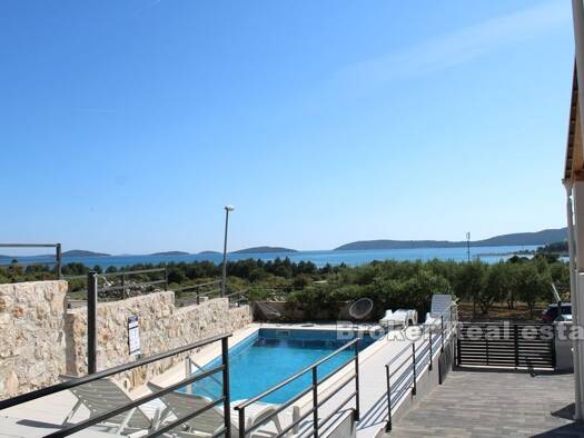 Haus zum Kauf 1.700.000 € 600 m² 800 m² Grundstück Sibenik
