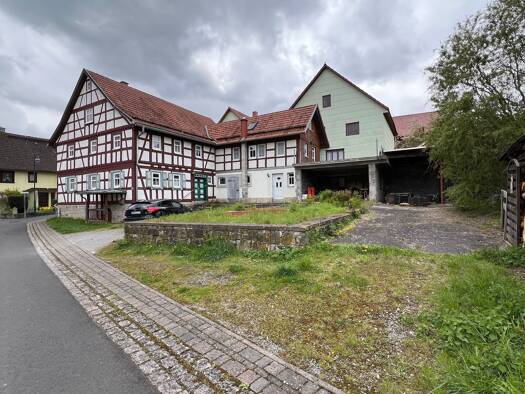 Einfamilienhaus zum Kauf provisionsfrei 85.200 € 272 m² 500 m² Grundstück Leutersdorf 98617