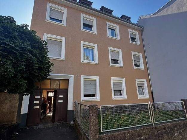 Wohnung zur Miete 429 € 4 Zimmer 85 m² Innenstadt Pirmasens 66953