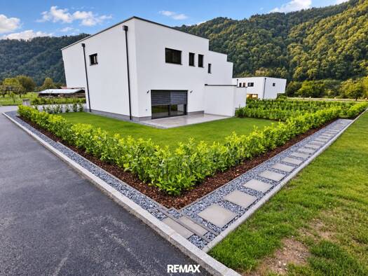 Reihenmittelhaus zur Miete 1.455 € 5 Zimmer 118,5 m² 357,8 m² Grundstück frei ab 01.01.2027 Esternberg 4092