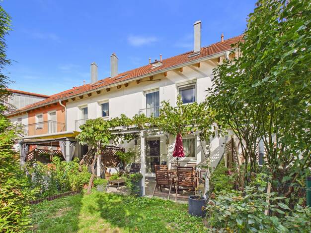 Reihenmittelhaus zum Kauf 499.000 € 5 Zimmer 140 m² 230 m² Grundstück Neutraubling 93073