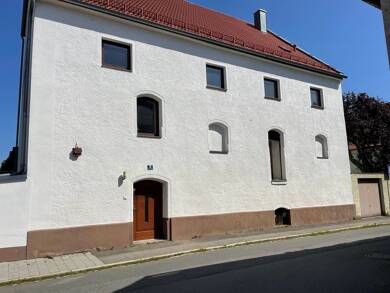 Wohnung zum Kauf 199.000 € 4 Zimmer 86 m² Dachgeschoss, 2. Geschoss frei ab sofort Brauhausgasse 2 Vohenstrauß Vohenstrauß 92648