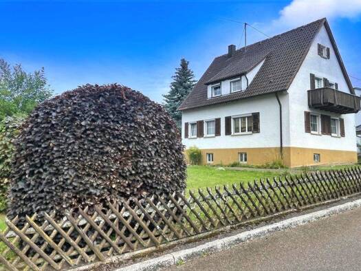 Mehrfamilienhaus zum Kauf 275.000 € 5 Zimmer 136 m² 803 m² Grundstück Gosheim 78559