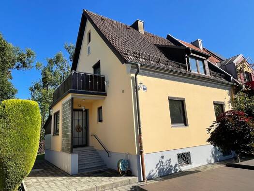 Doppelhaushälfte zur Miete 2.600 € 4,5 Zimmer 105 m² 344 m² Grundstück frei ab sofort Kirchheimer Straße 34 Bogenhausen München 81929