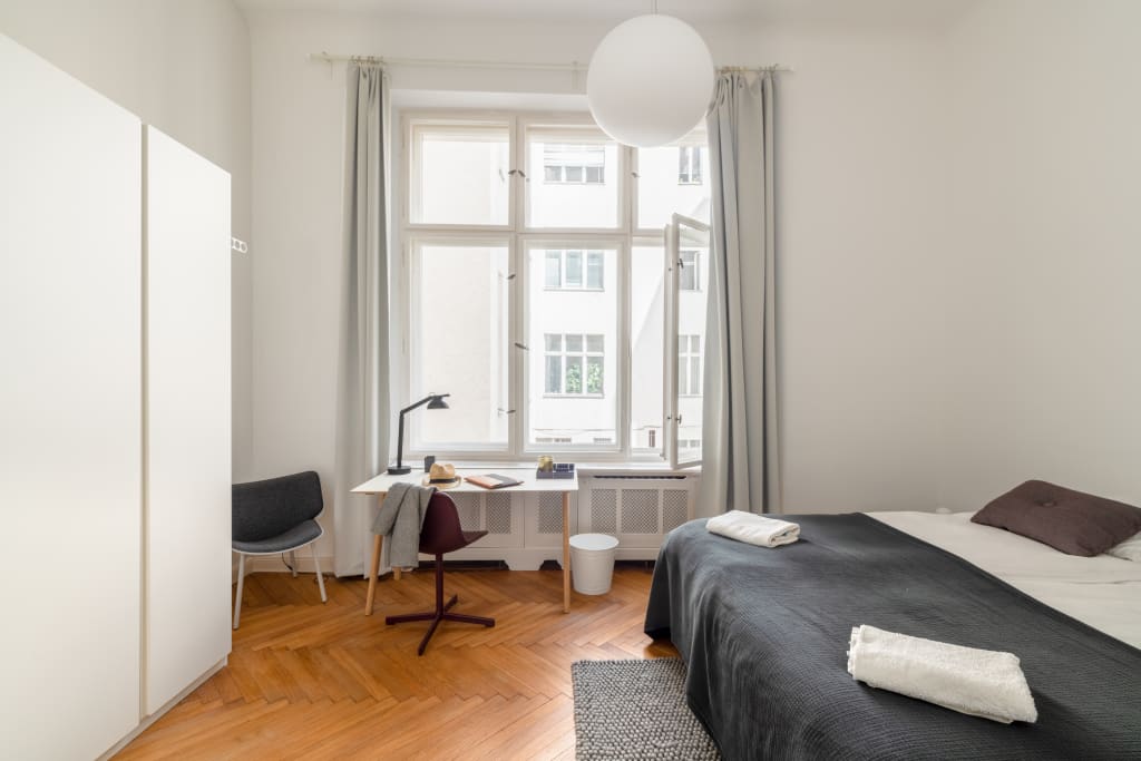 Wohnung zur Miete Wohnen auf Zeit 1.255 € 3 Zimmer 18 m²<br/>Wohnfläche ab sofort<br/>Verfügbarkeit Uhlandstraße Charlottenburg Berlin 10719