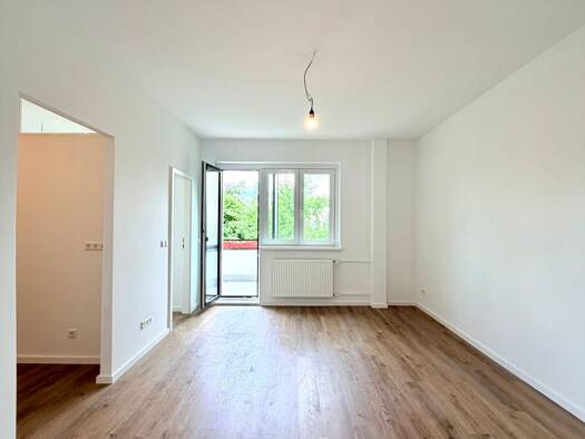 Wohnung zum Kauf 185.000 € 1,5 Zimmer 40 m² 1. Geschoss Borsigwalde Reinickendorf 13509