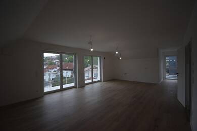 Wohnung zur Miete 970 € 4 Zimmer 107 m² Dachgeschoss frei ab sofort Waldkirchen Waldkirchen 94065