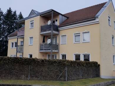 Wohnung zur Miete 655 € 3 Zimmer 77 m² 1. Geschoss frei ab sofort Gartenstr. 12 Roding Roding 93426