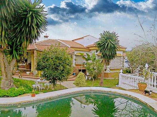 Villa zur Miete 2.500 € 4 Zimmer 160 m² 840 m² Grundstück Alhaurín de la Torre 29130