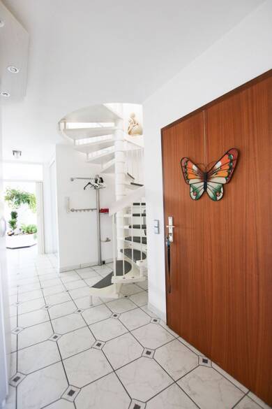 Wohnung zur Miete 1.100 € 4,5 Zimmer 106 m² Geschoss 4/4 frei ab 01.09.2025 Parkstraße 28 Pliensauvorstadt Esslingen am Neckar 73734