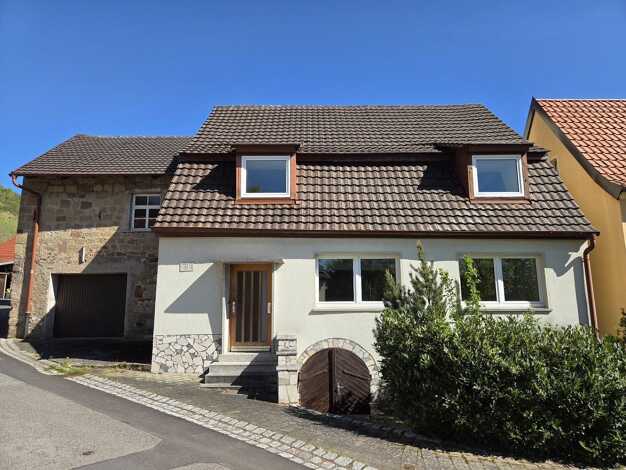 Einfamilienhaus zum Kauf 159.000 € 9 Zimmer 190 m² 566 m² Grundstück frei ab sofort Ziegelanger Zeil am Main 97475