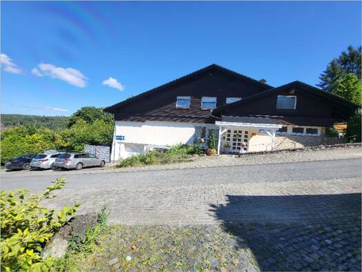 Einfamilienhaus zum Kauf provisionsfrei 380.000 € 9 Zimmer 331 m² 1.000 m² Grundstück Freienfels 35796