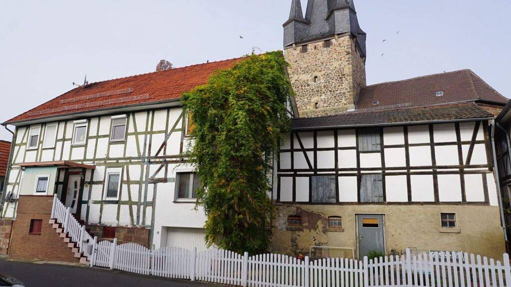 Einfamilienhaus zum Kauf 125.000 € 7 Zimmer 151 m² 332 m² Grundstück Harle Wabern 34590