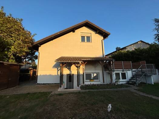 Mehrfamilienhaus zum Kauf 629.000 € 9 Zimmer 295 m² 572 m² Grundstück Dorheim Friedberg 61169