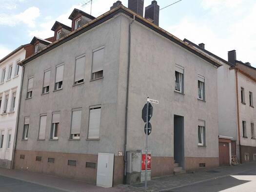 Mehrfamilienhaus zum Kauf 429.000 € 12 Zimmer 310 m² 176 m² Grundstück frei ab 01.10.2026 Jägerstraße 23 Innenstadt Neunkirchen 66538