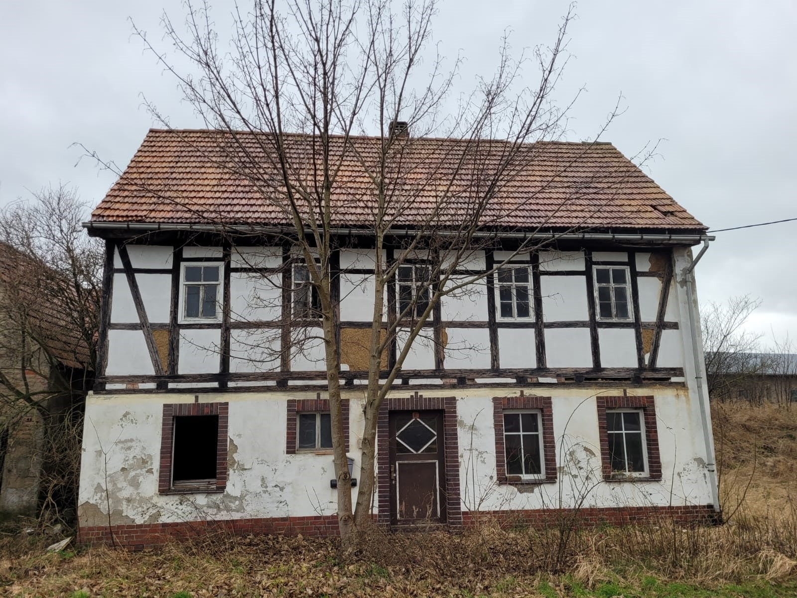 Einfamilienhaus zum Kauf 26.000 € 4 Zimmer 87 m²<br/>Wohnfläche 390 m²<br/>Grundstück Meusdorf Frohburg 04654