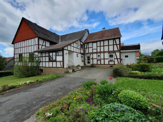 Einfamilienhaus zum Kauf 189.000 € 7 Zimmer 268,5 m² 2.018 m² Grundstück Goddelsheim Lichtenfels 35104