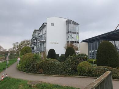 Wohnung zur Miete 760 € 3 Zimmer 83 m² 2. Geschoss frei ab sofort Wasserbreite 100 Spradow Bünde 32257