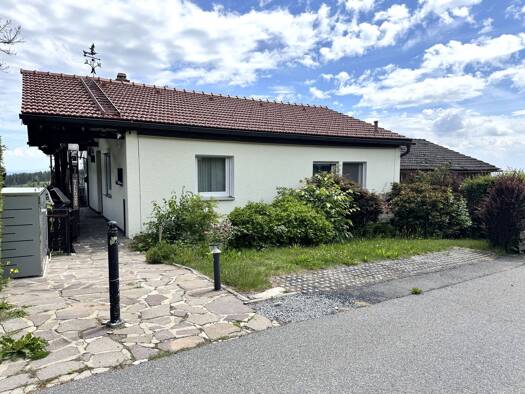 Doppelhaushälfte zum Kauf 204.000 € 6 Zimmer 126 m² 491 m² Grundstück frei ab sofort Sonnenweg 7 Solla Thurmansbang 94169