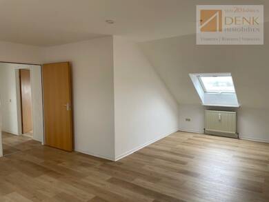Wohnung zur Miete 550 € 3 Zimmer 85 m² Dachgeschoss frei ab sofort Kitzingen Kitzingen 97318