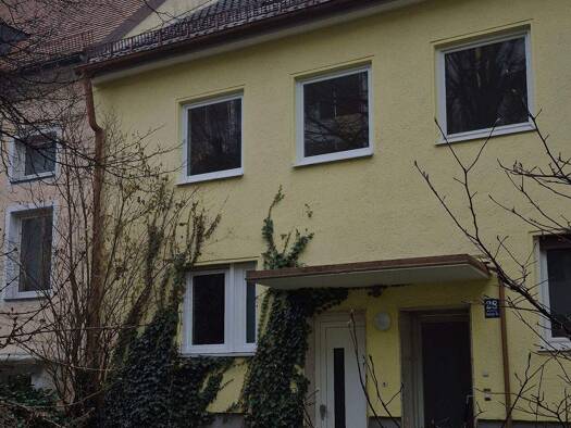 Wohnung zur Miete 2.450 € 6 Zimmer 127,1 m² frei ab sofort Bunzlauer Straße 30 Moosach München 80992
