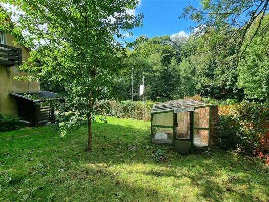 Einfamilienhaus zum Kauf 119.000 € 7 Zimmer 149 m² 1.400 m² Grundstück frei ab sofort Talstraße 3 Zschorlau 08321