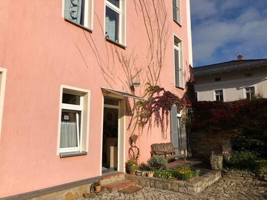 Wohnung zur Miete 440 € 2 Zimmer 63 m² EG Bahnhofstraße 52 Apolda 99510