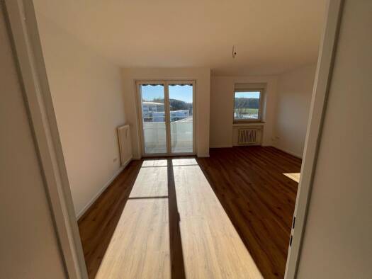 Wohnung zur Miete 725 € 3 Zimmer 77,8 m² 5. Geschoss frei ab sofort Thüringer Straße 2a Coburg 96450