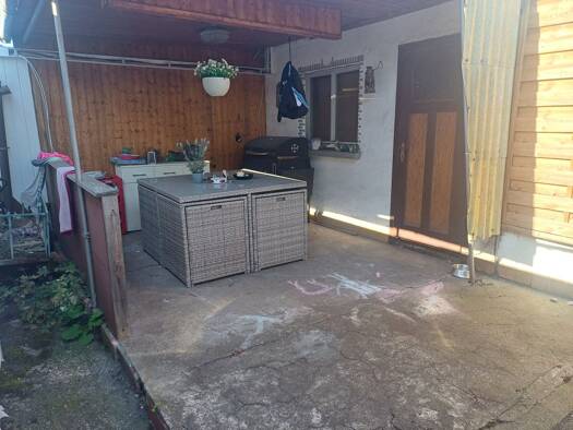 Haus zum Kauf 44.000 € 2 Zimmer 49,1 m² 453 m² Grundstück Hohenwinden Erfurt 99086