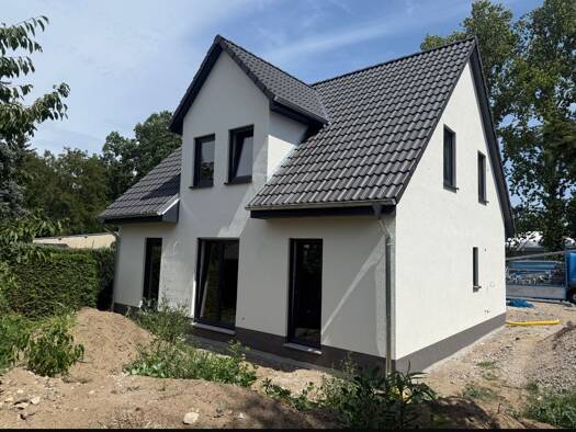 Einfamilienhaus zur Miete 1.850 € 5 Zimmer 125 m² frei ab 01.11.2025 Ahrensfelde 16356