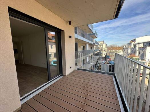 Wohnung zur Miete - Erstbezug 1.215 € 2 Zimmer 61,2 m² 1. Geschoss frei ab sofort Lange Straße 65 Innenstadt Fürth 90762