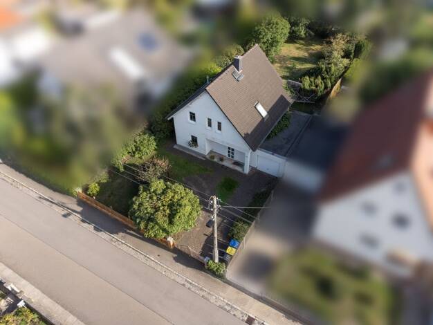 Einfamilienhaus zum Kauf 460.000 € 3,5 Zimmer 100 m² 679 m² Grundstück Burghausen-Rückmarsdorf Leipzig 04178