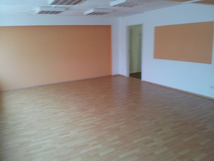 Immobilie zur Miete provisionsfrei 4 Zimmer 215 m²<br/>Fläche Bomig Wiehl 51674